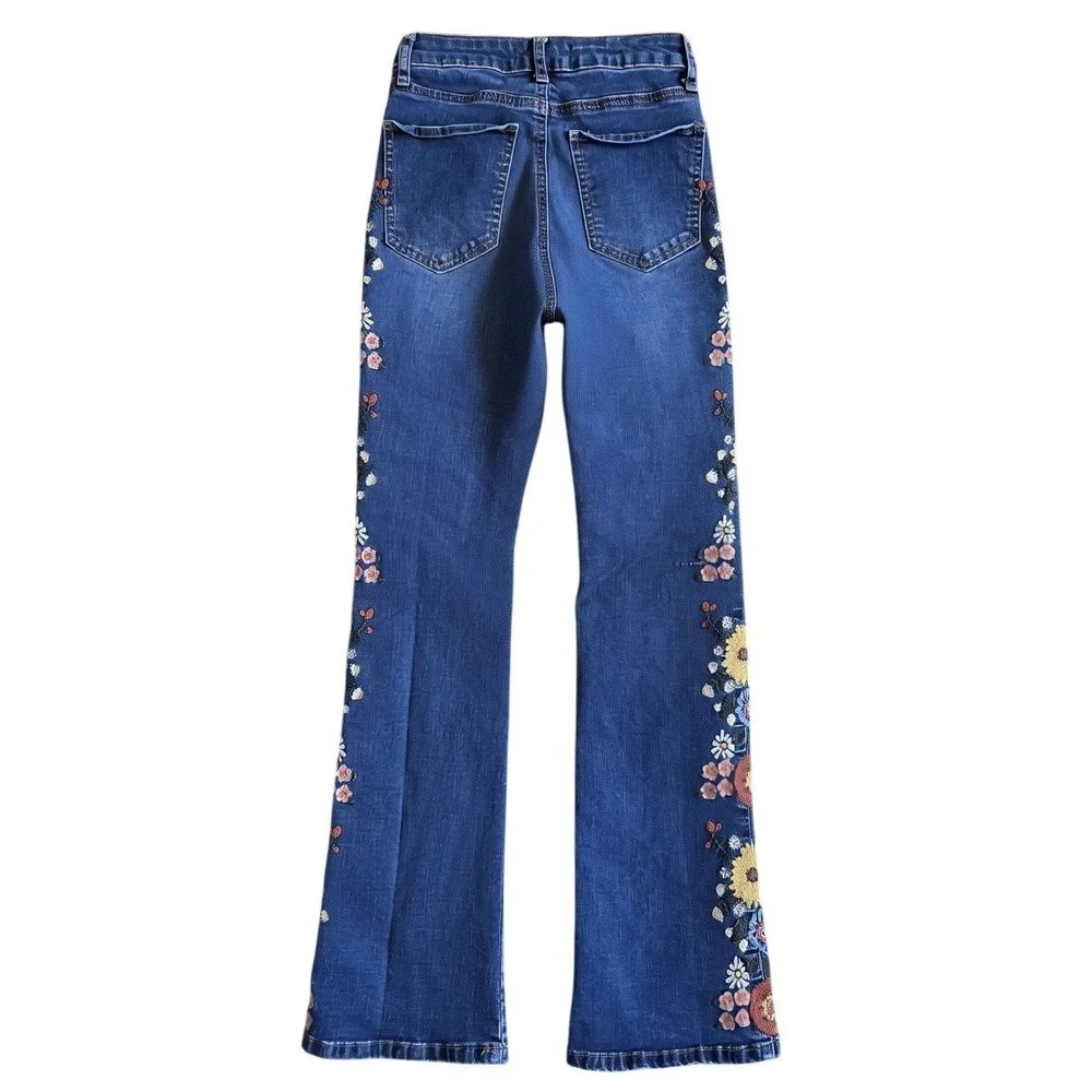 Ashley Mason Premium Floral Embroidered Flare Jeans Blue Denim Womens Size 0/24